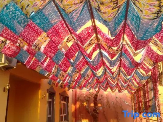 Yining Xiexie Homestay