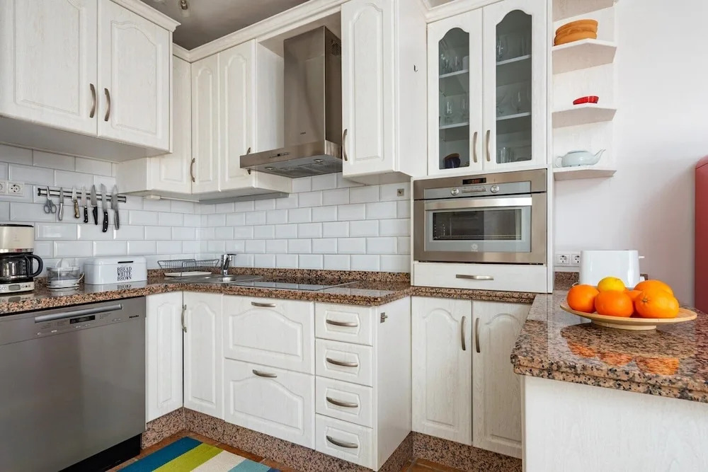 Lovely Beachfront Apartment with Sunny Balcony Ref 35