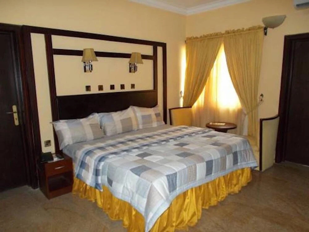 Vantage Beach Hotel and Resort