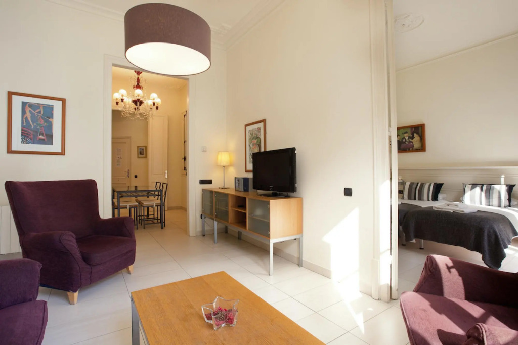 GAUDIR 1 · Apartment next to Pg de Gracia