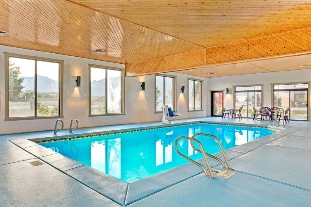 Super 8 by Wyndham S Jordan/Sandy/Slc Area