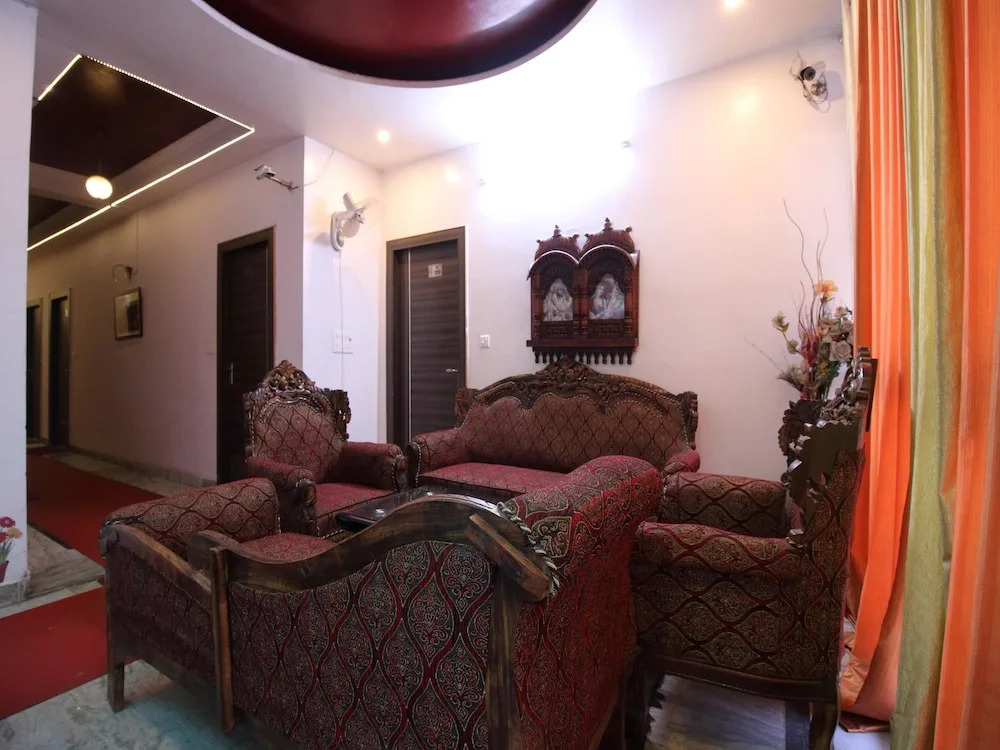 OYO 2756 Hotel Virasat