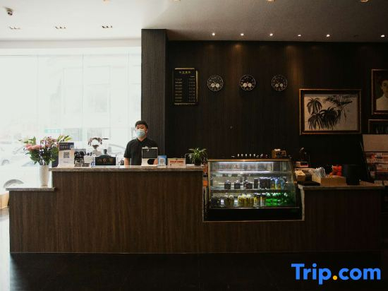 J&D Hotel