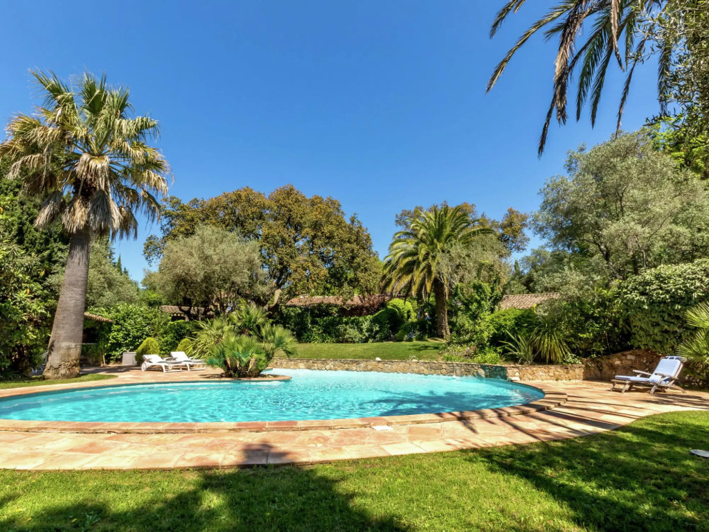 Magnificent Villa With Private Pool Near Port Grimaud and Saint Tropez