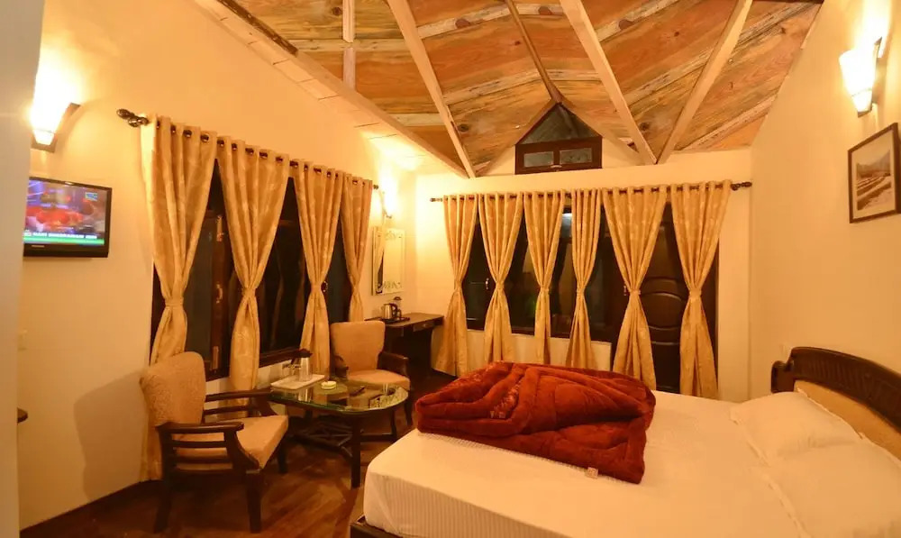 Green Oak Resort