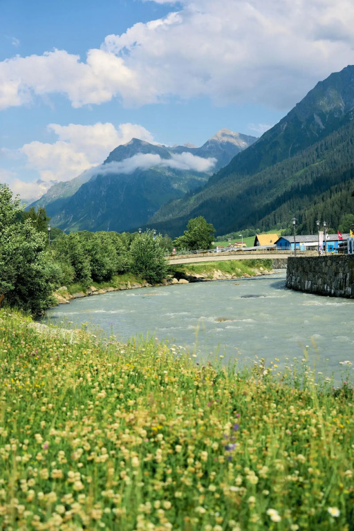 Madrisa Lodge