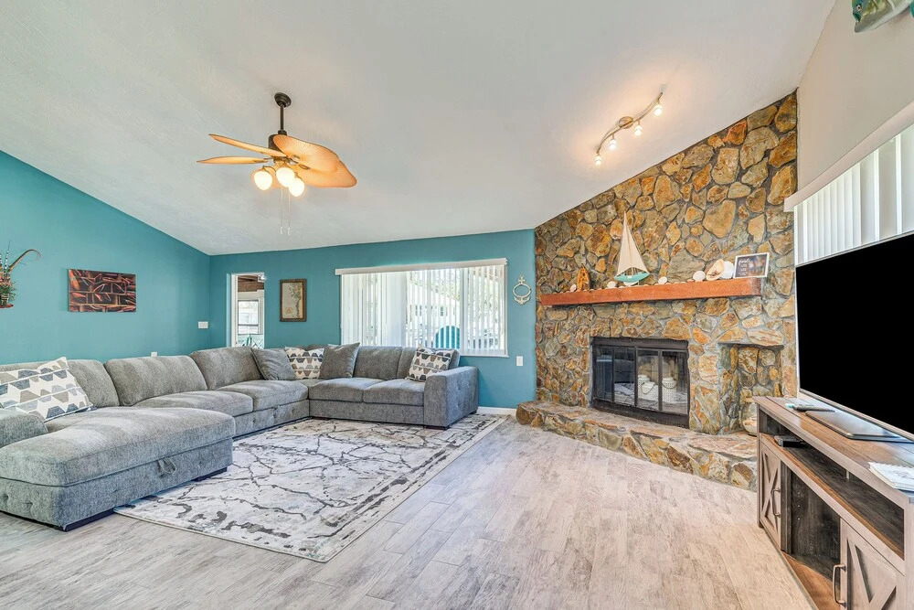 Riverfront Home With Private Dock, Fire Pit!