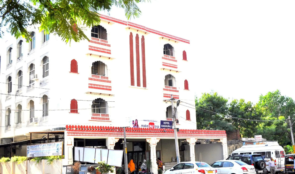 Hotel Raghuraj Palace