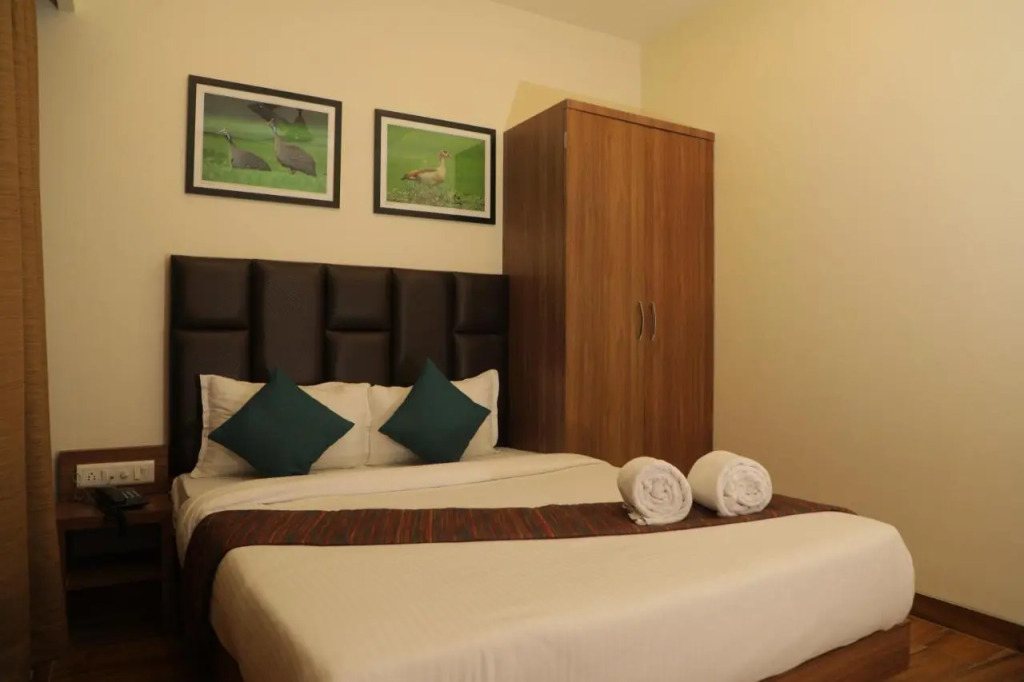 Skysuites By Monarch, Sanpada, Vashi - Navi Mumbai