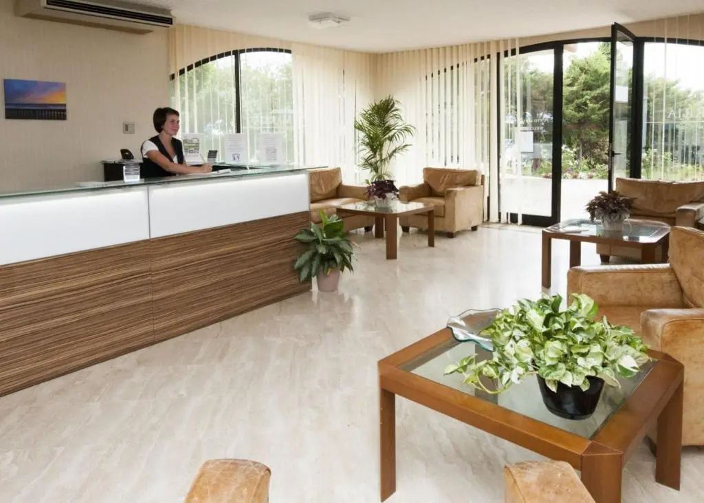 Suites Marilia Apartments Pool Side - Suite Livorno Holiday Home Group