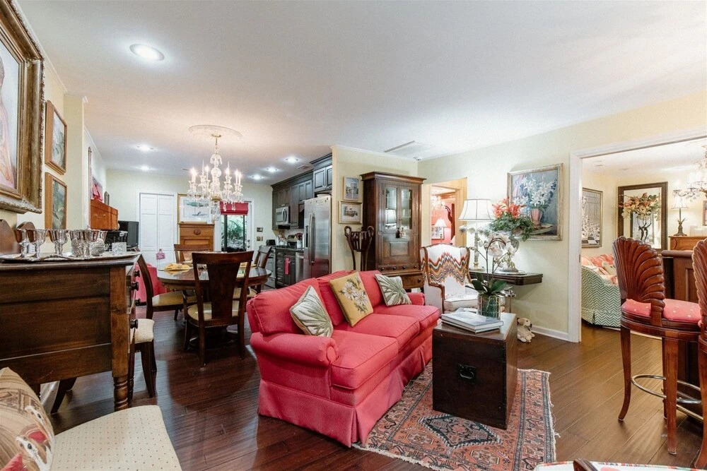 Knoxbury Terr, 25