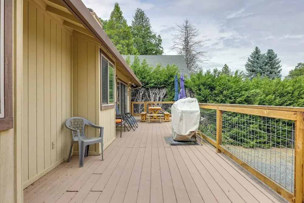 ‘Hiker’s Escape’ Home Near Beach, Golf & Yosemite