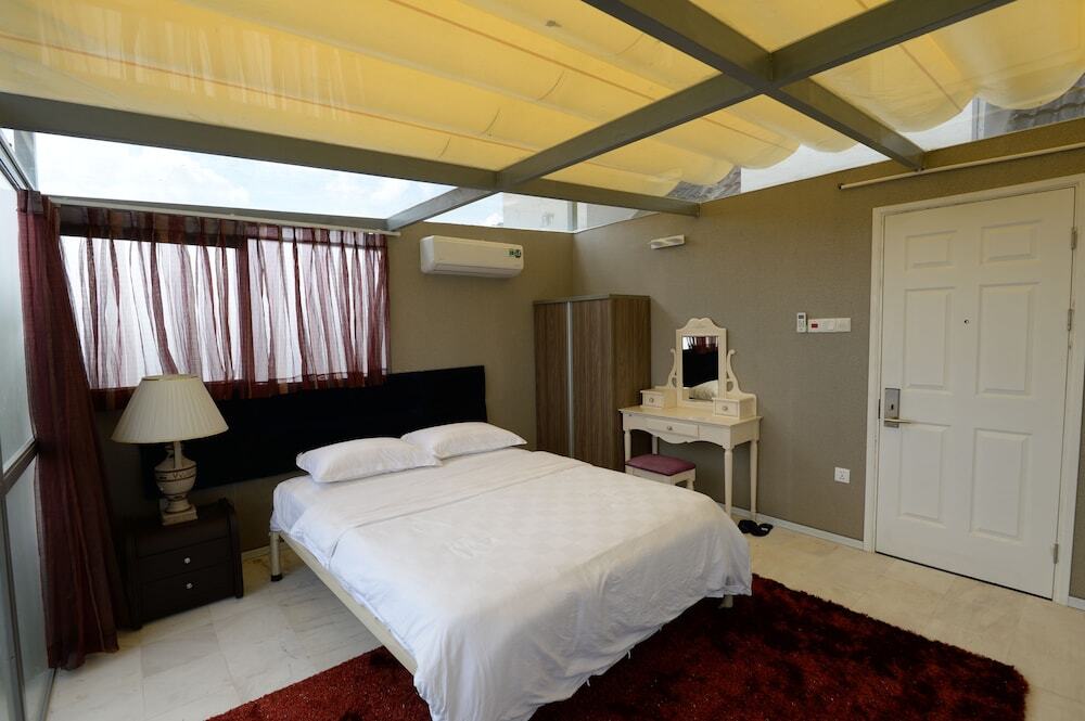 The Palm Suites