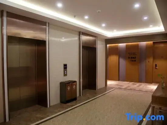 Shanghai Anyue e Hotel (Dianshanhu Avenue Subway Station)