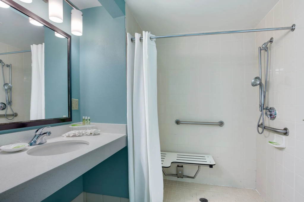 Holiday Inn Express & Suites Plant City by IHG