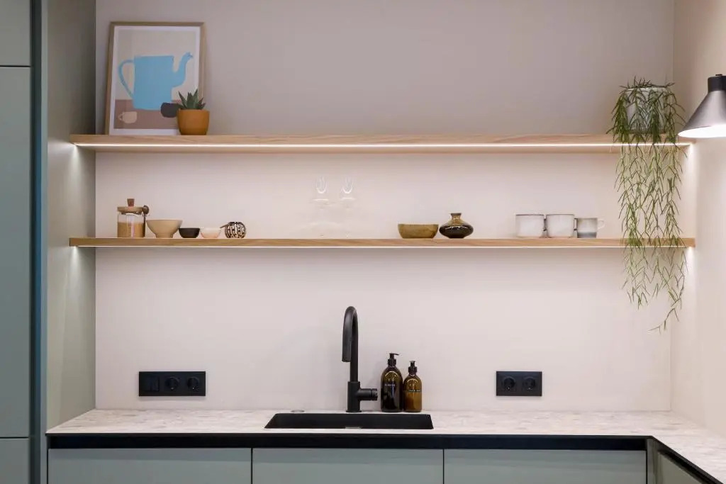 #stayhere - Brand New Unique Designer 1BDR in Trendy Neighbourhood