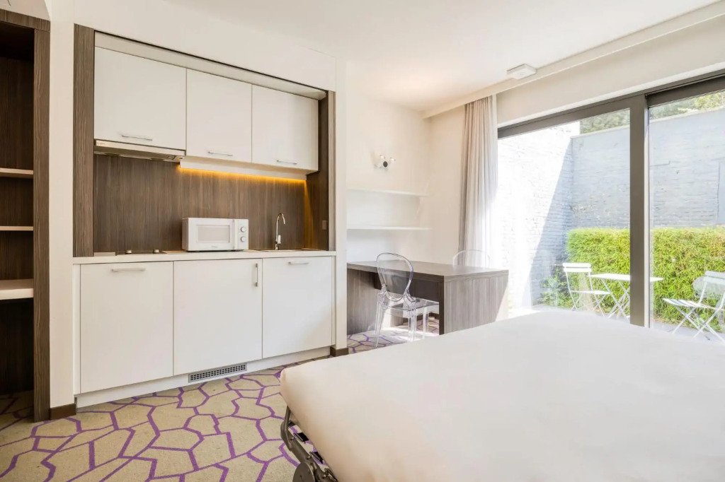 B&B HOTEL Mons Centre