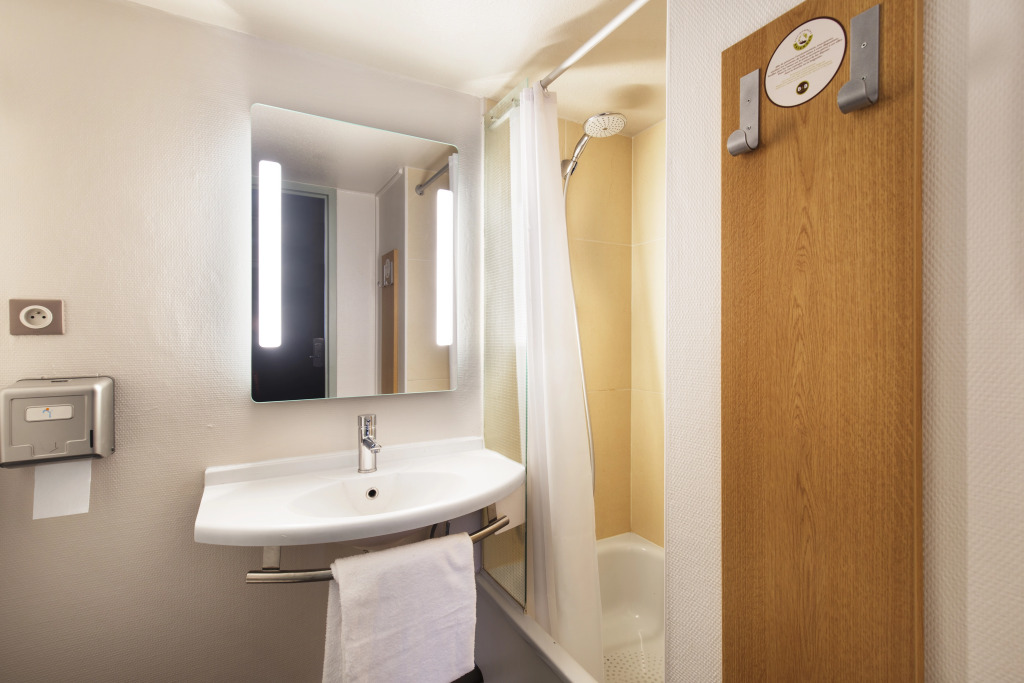 B&B HOTEL Lyon Saint-Priest
