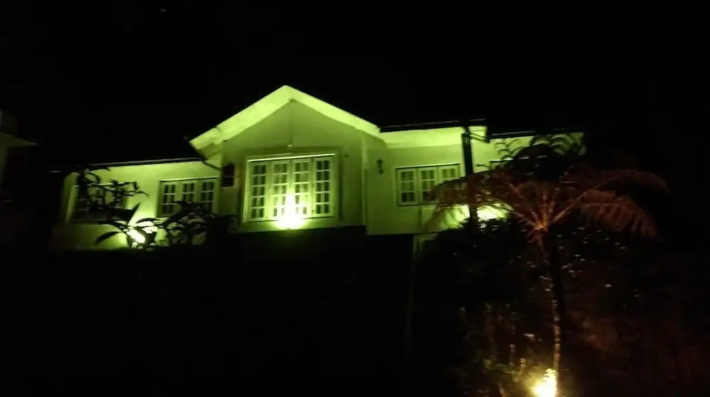 Lake Crown Holiday Home
