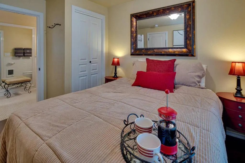 Hill St Cottage 55