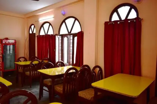 Sandhya Guest House Varanasi Near Ganga River