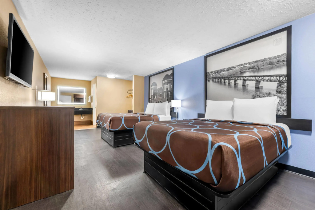 Super 8 by Wyndham Gadsden AL
