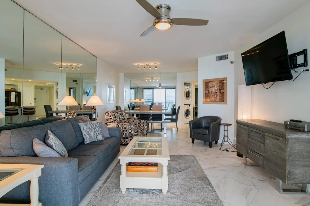 Windward Pointe 1402