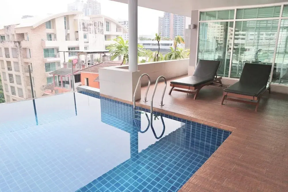 Icon Narindra Suites Hotel