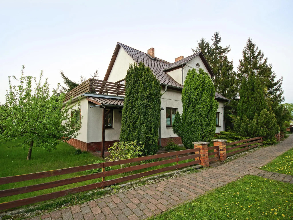 Lagoon Forest Family Retreat