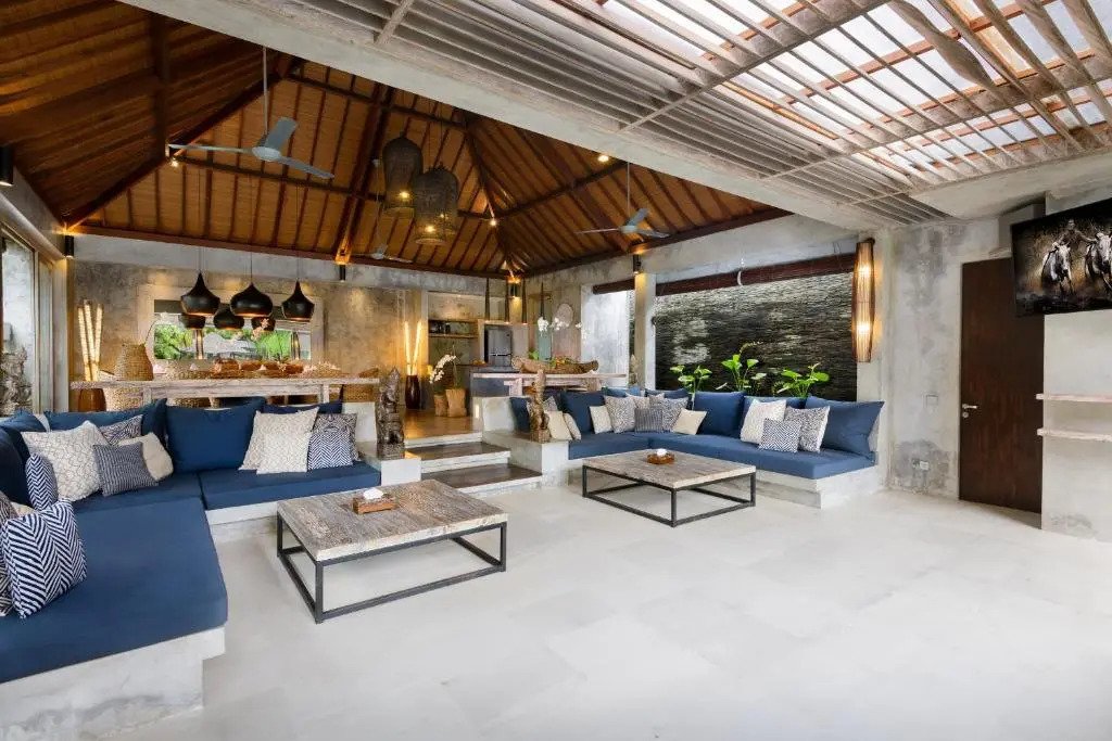 Lavish 5 Bed, Sleeps 10, Butler, Daily Breakfast