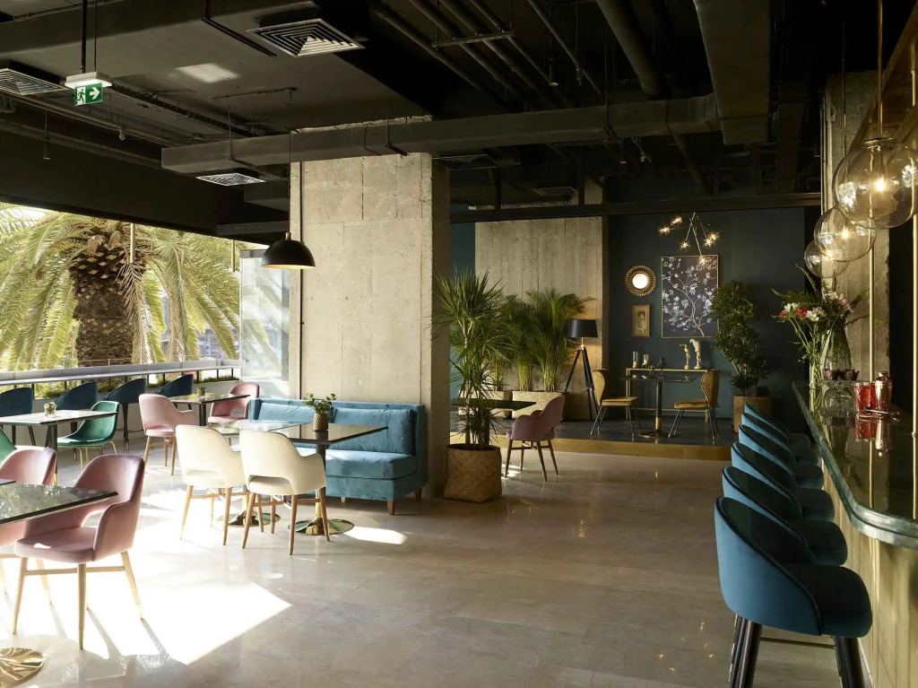 Отель Skylark, Athens