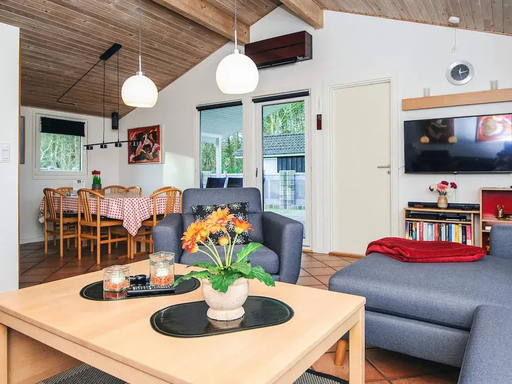 8 person holiday home in Ringkøbing