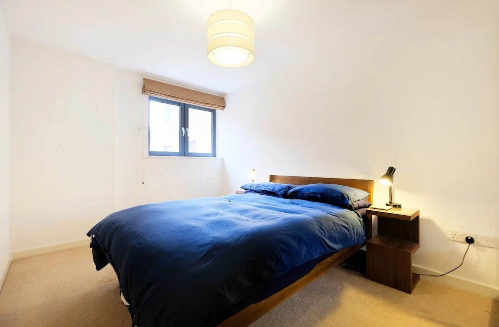 2 Bedroom Flat in Zone 1