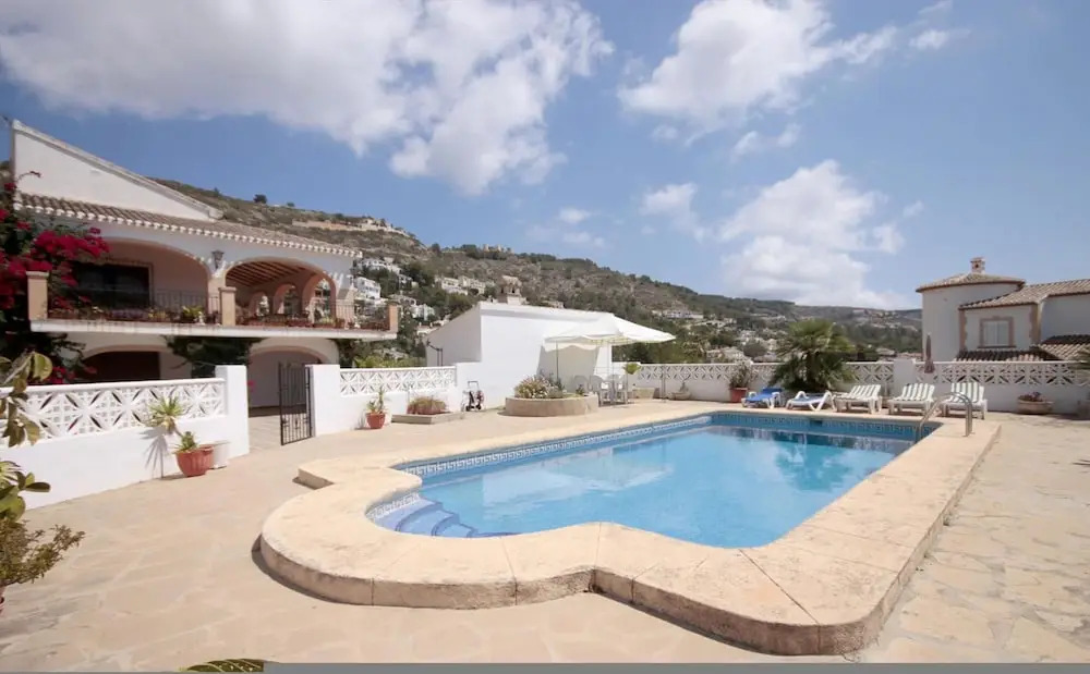 Villa- Calas