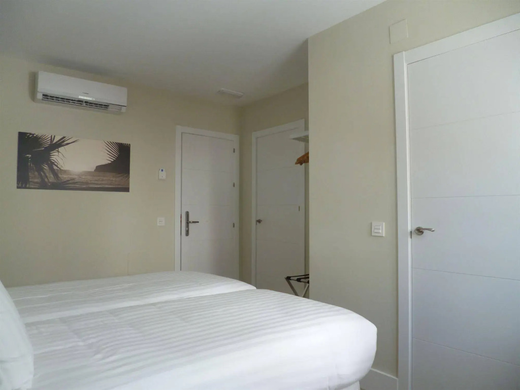 H Boutique la Caleta bay