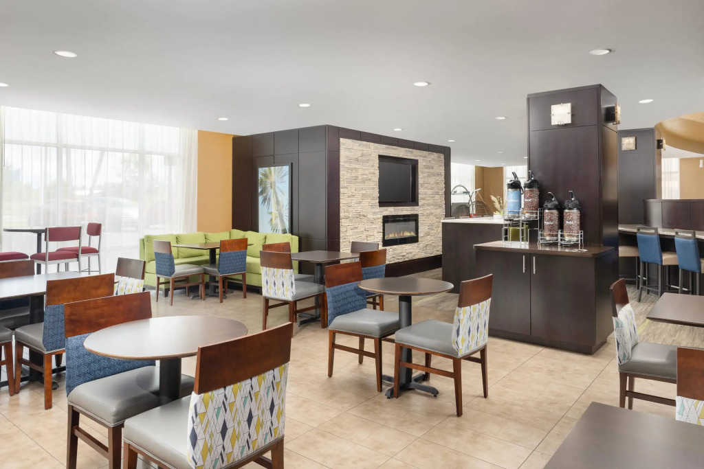 Comfort Suites Lake City