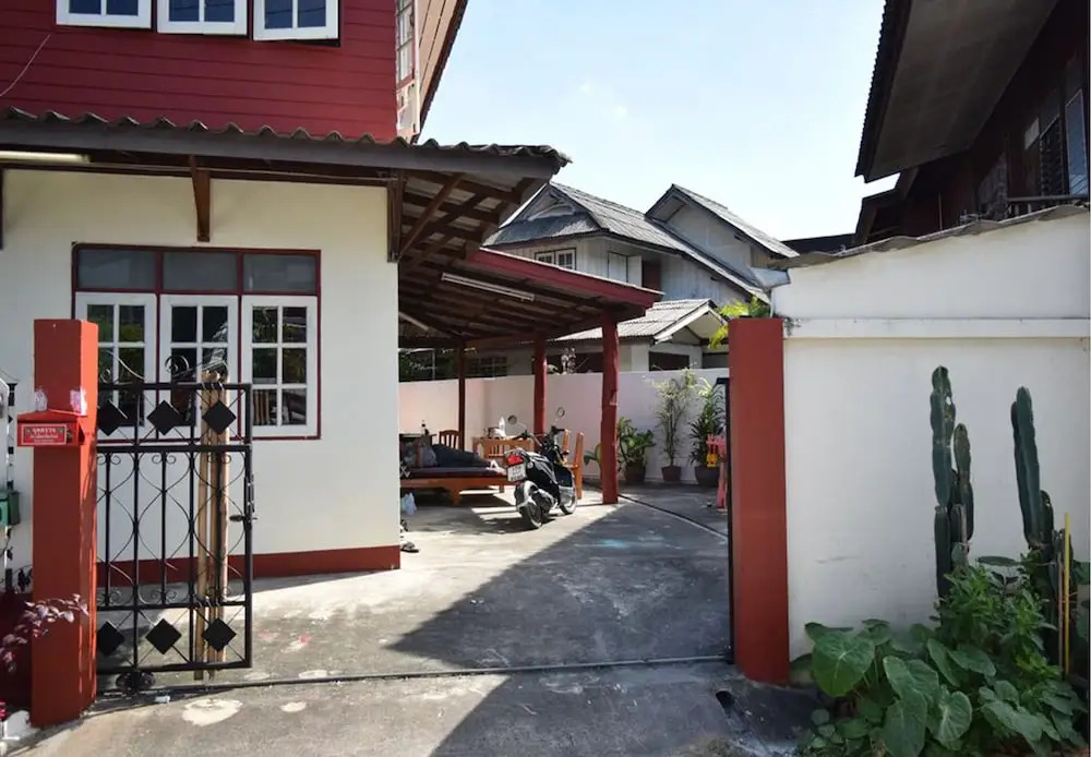 Champion Hostel 2 - Adults Only