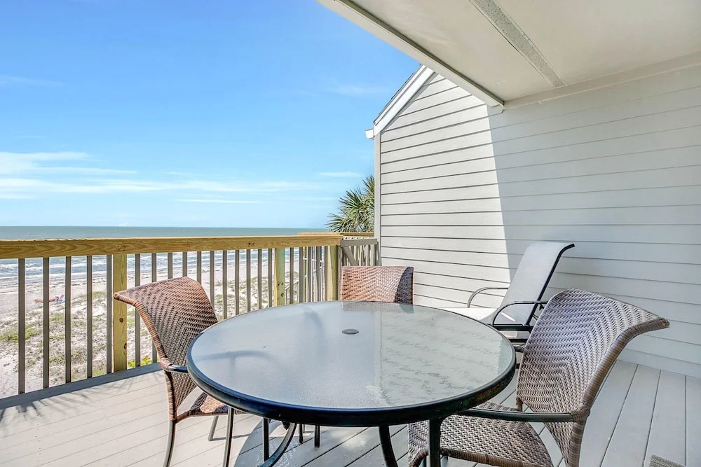 19930 Gulf Blvd Townhouse Unit 4A 2 Bedrooms 2.5 Bathrooms Townhouse