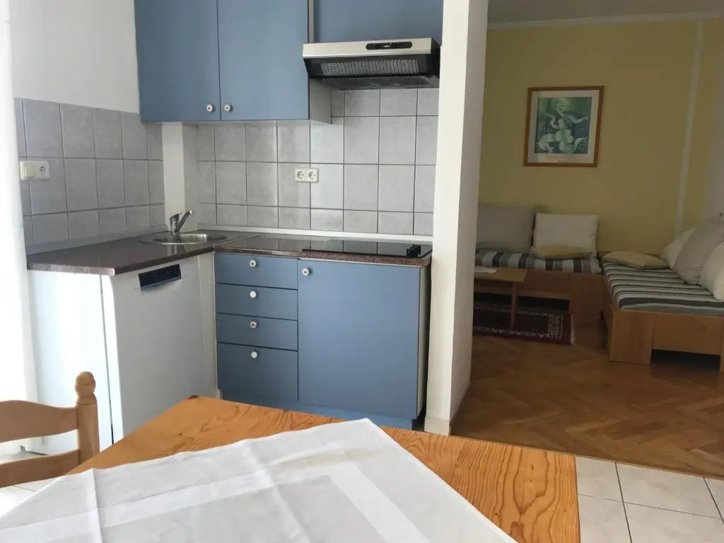 Die Appartements Glavas mit Loggia und Balkon für 3 Personen