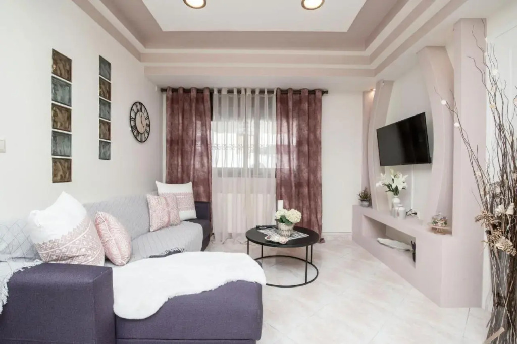 'The Ivory' House Project In Athens