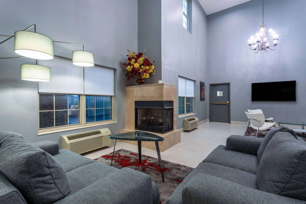 Ramada by Wyndham Sellersburg/Louisville North