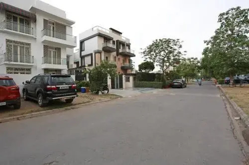 Anav house