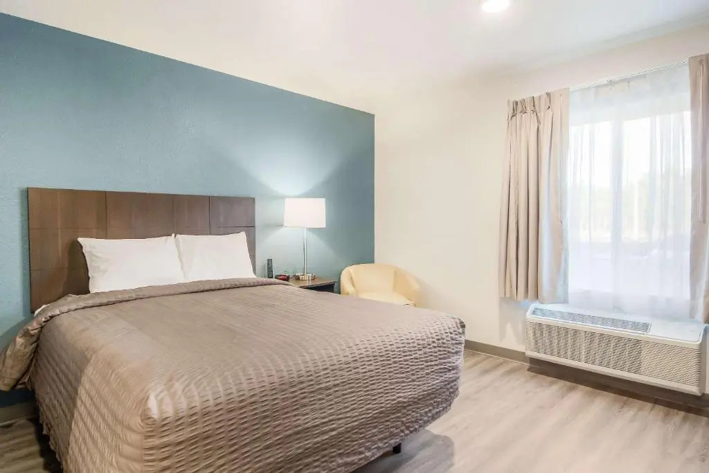 WoodSpring Suites Jacksonville Baymeadows