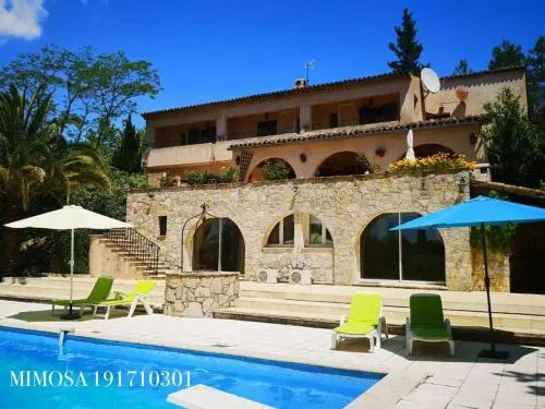 Mas Alto Apartments