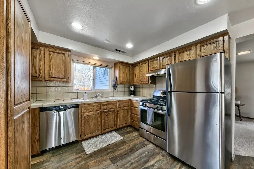 853p Lakeside Beach 4 Bedroom Home
