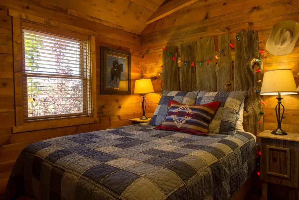 Cozy 1 BR with a Pullout Sofa bed and Kitchenette