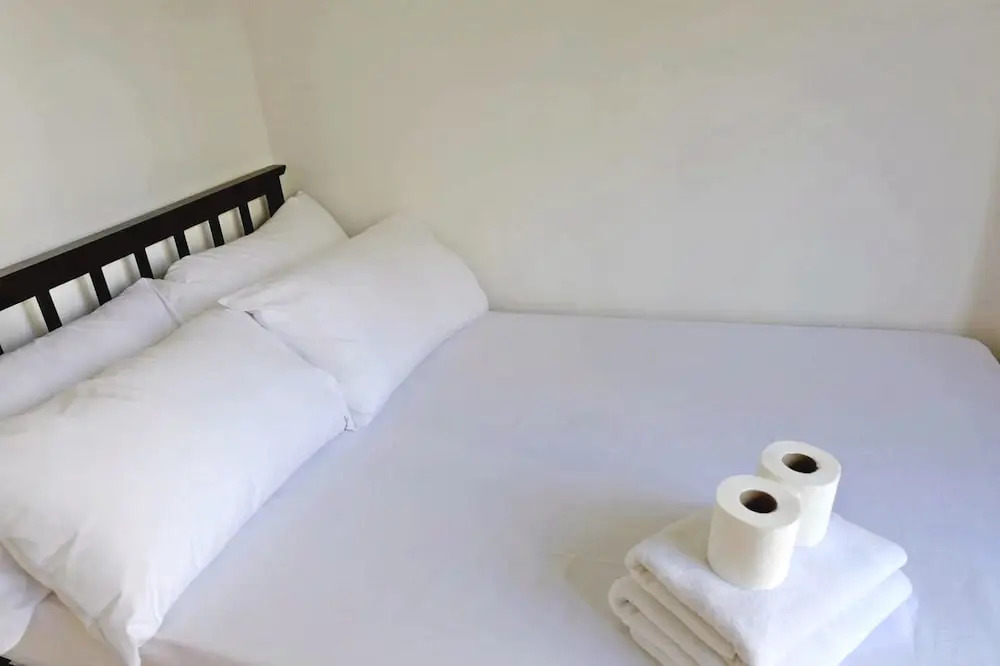 Forbeswood Heights 2BR by Stays PH