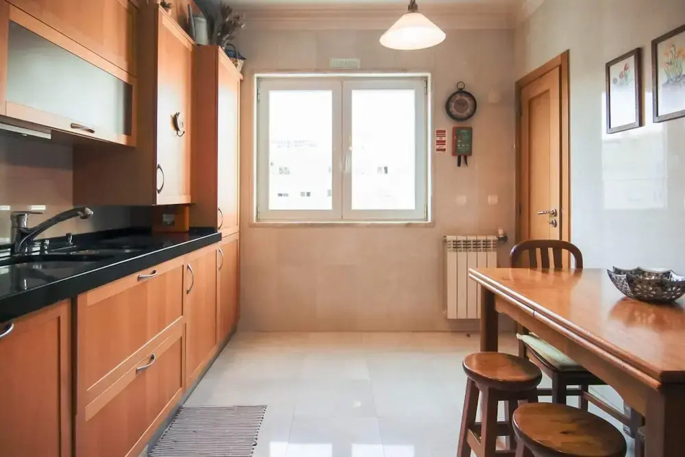 3 Bedroom Apartment by the Sea with Balcony