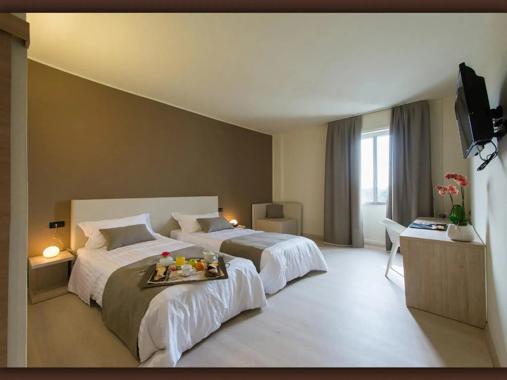 Helios Hotel