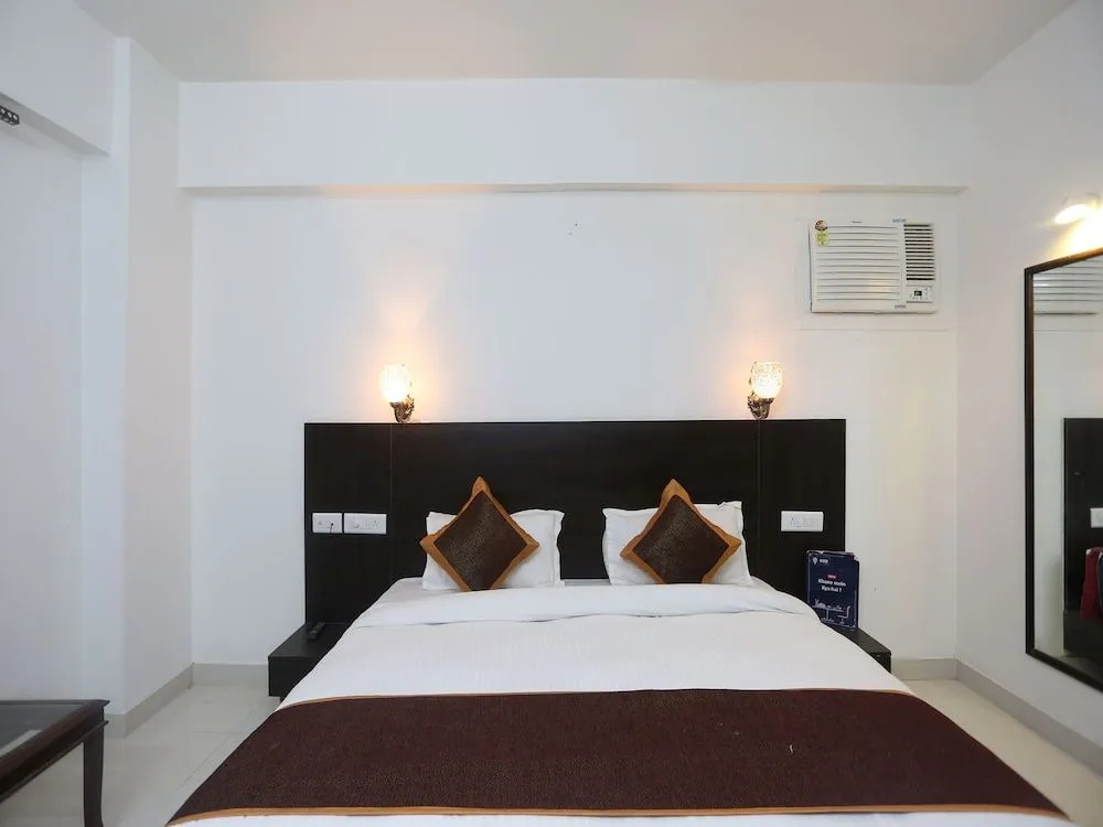 OYO 18255 The Idea Inn